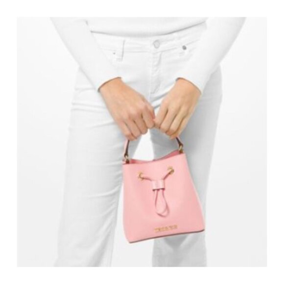 NWT Michael Kors Suri Small Crossbody Bucket Bag Powder Blush Pink Saffiano - Picture 15 of 15